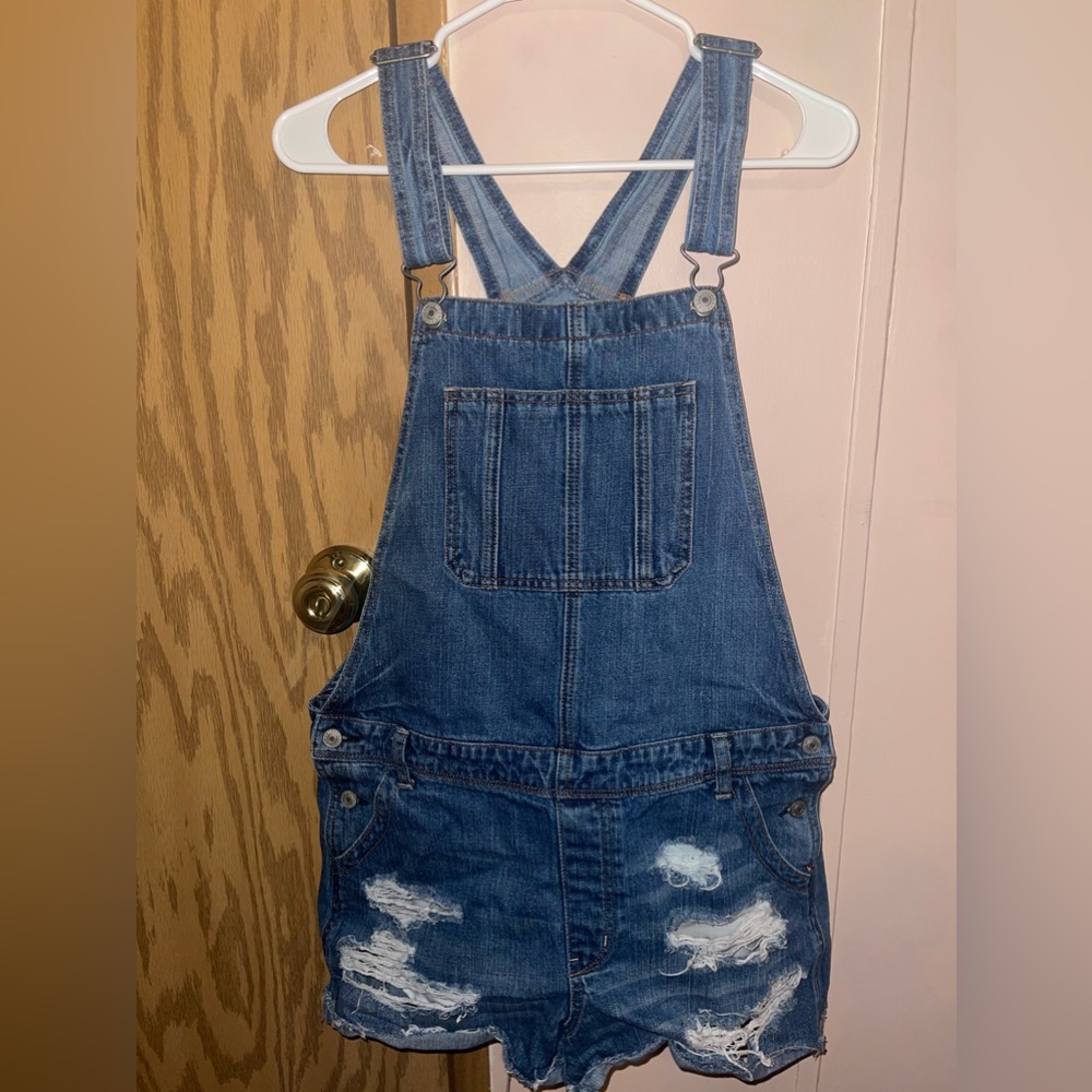 American Eagle distressed shortalls size large
